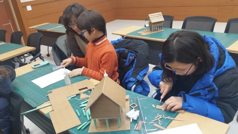 2016년 1월 12일(2회차) 정관박물관 고상가옥 만들기 체험학습(2)