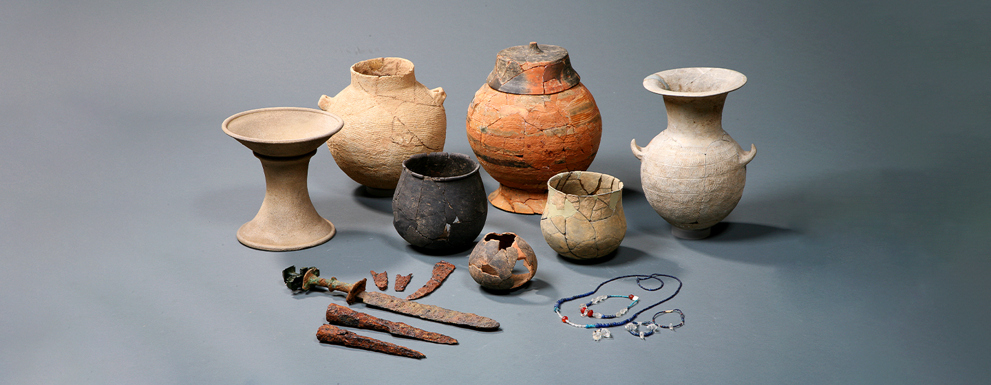 선사시대의 무덤 사진